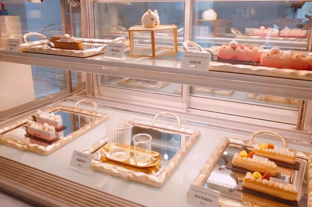 又一家樓中甜品店被爆出來了，它憑什么一夜躥紅？